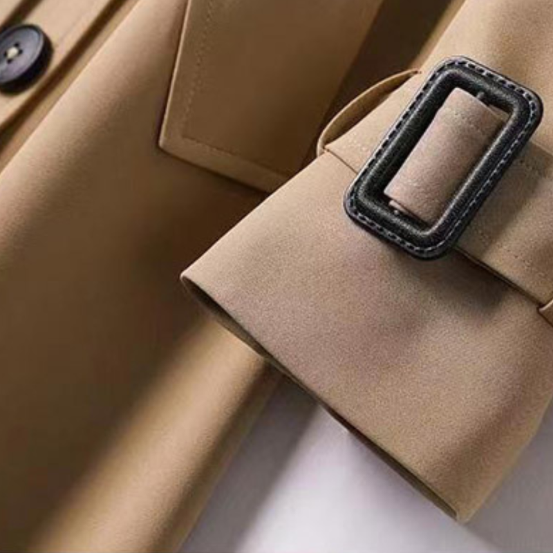 Gabardina con cinturón