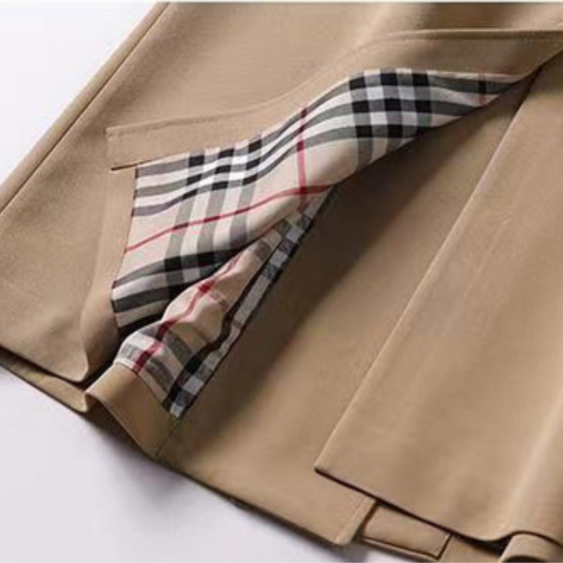 Gabardina con cinturón