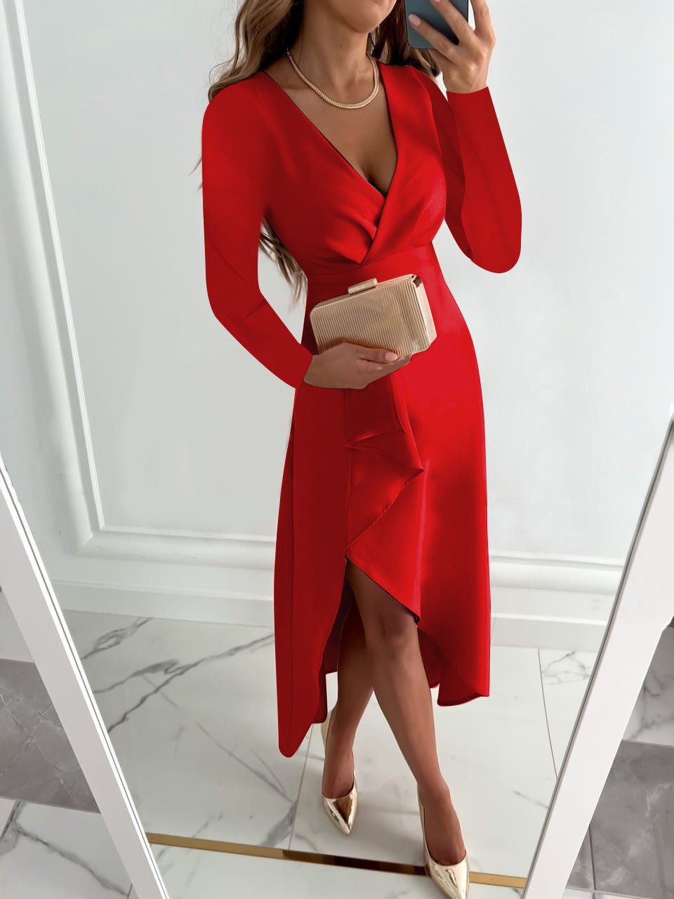 Vestido midi entallado de mujer con escote en V y abertura